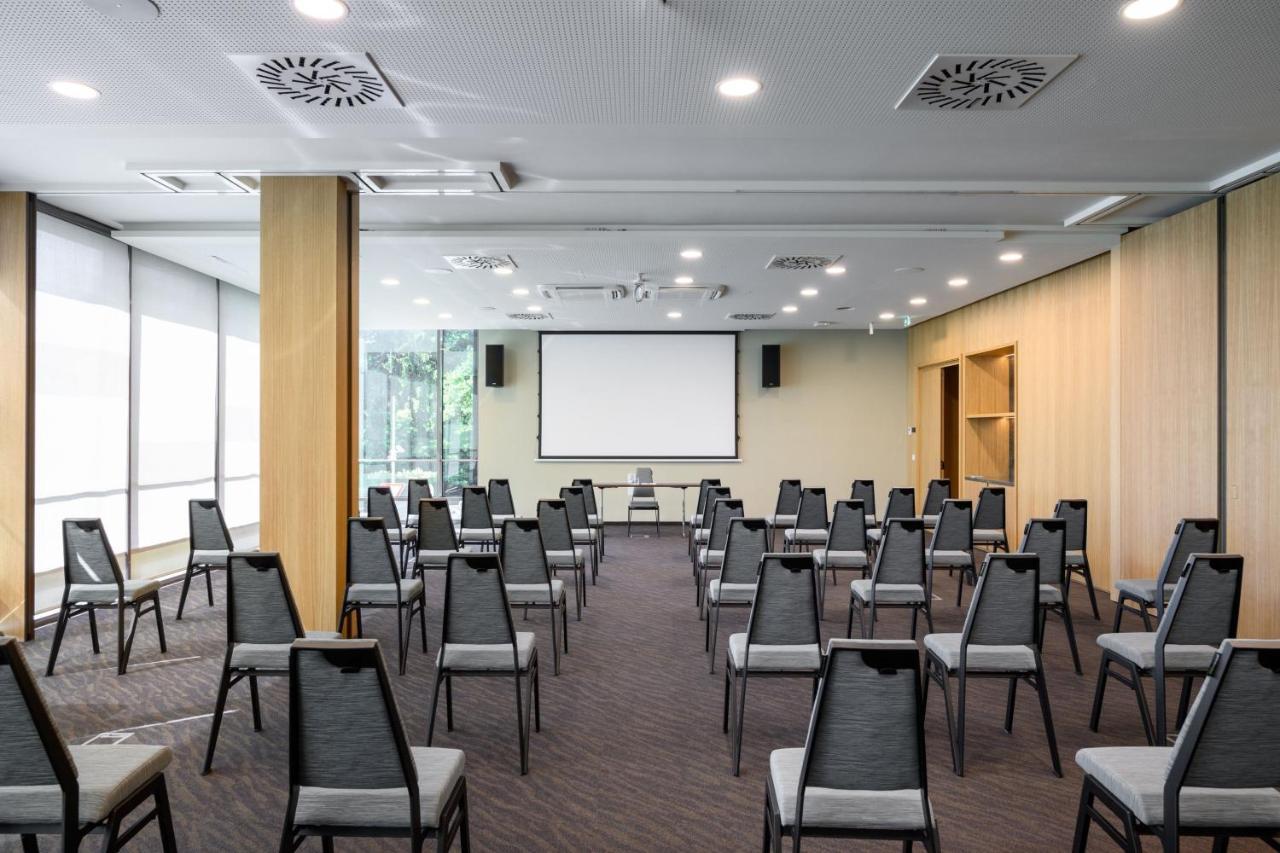 Hotel Four Points By Sheraton Mons