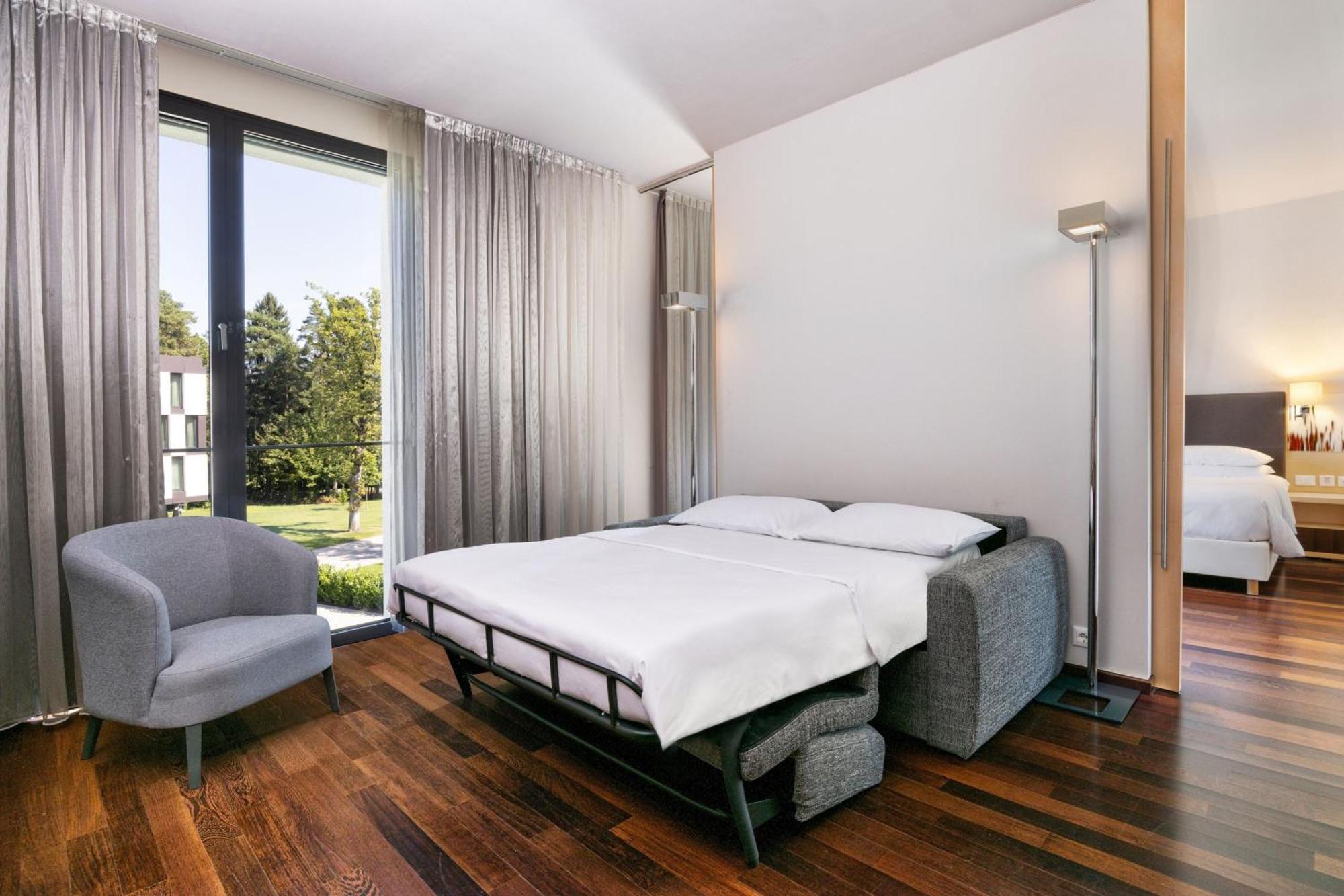 Hotel Four Points By Sheraton Mons