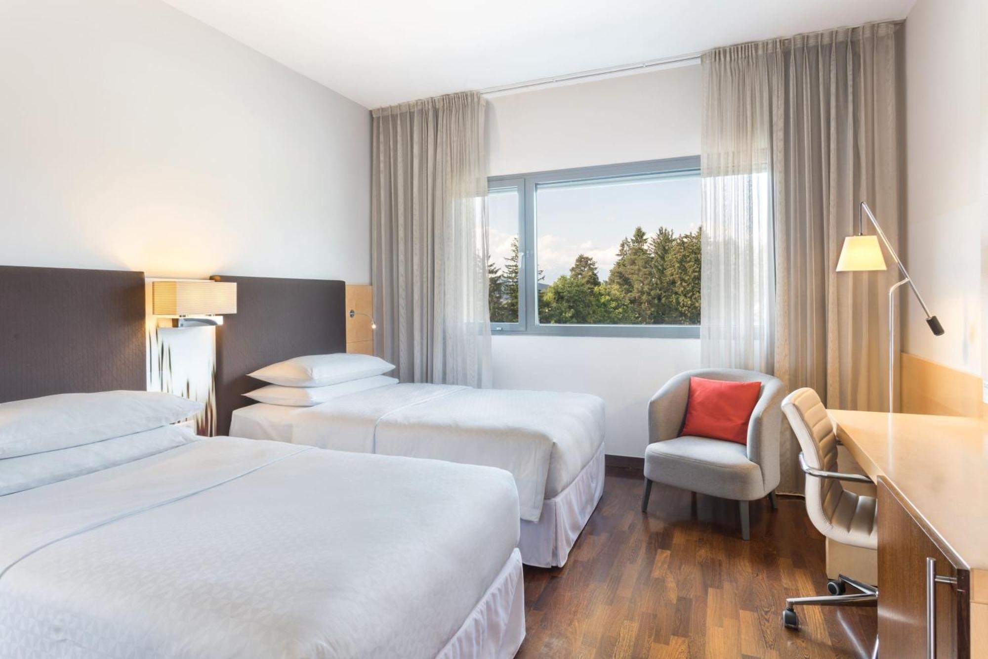 Four Points By Sheraton Mons Hotel 4*